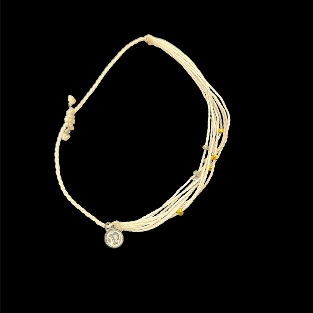 Elegant Cream and Gold Bracelet